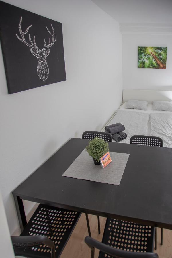 Old Town Studio Apartamento Hall in Tirol Exterior foto