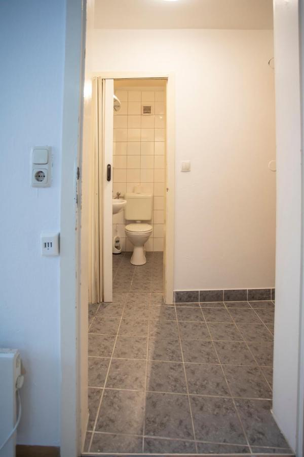 Old Town Studio Apartamento Hall in Tirol Exterior foto